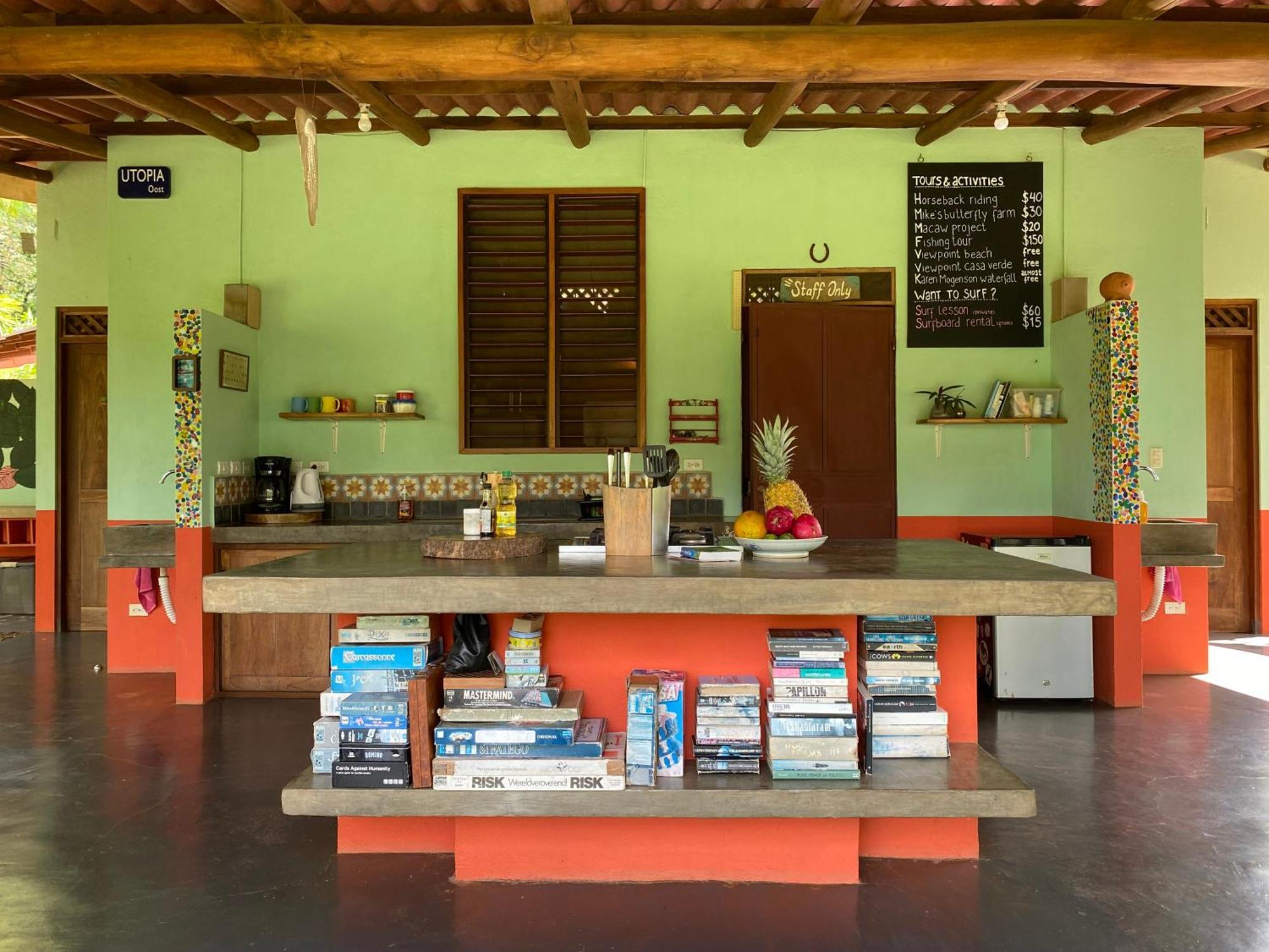 Auberge de jeunesse Alouatta Playa Coyote à San Francisco de Coyote Extérieur photo